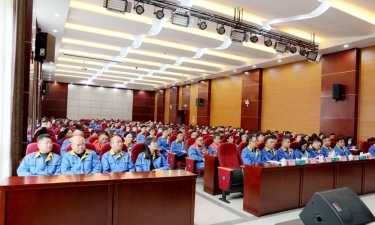 夏历新年第一会 | 122cc太阳集成游戏纸业2022年度总结表扬暨2023年冲刺奋进大会盛大召开