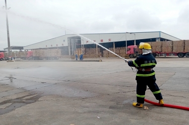 护航“双节”除隐患！！122cc太阳集成游戏纸业节前清静事情不打烊