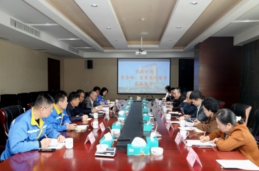 商务部驻杭特办特派员刘福学携浙江省商务厅党组成员、总经济师朱军一行莅临122cc太阳集成游戏纸业考察调研