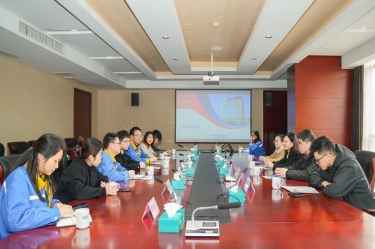 市委常委、、宣传部部长沈志凤莅临122cc太阳集成游戏纸业慰问高端人才